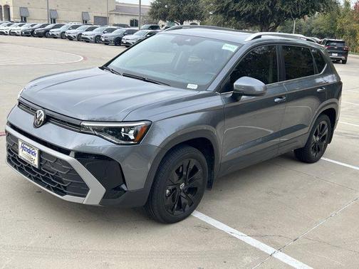 2025 Volkswagen Taos 1.5T SE