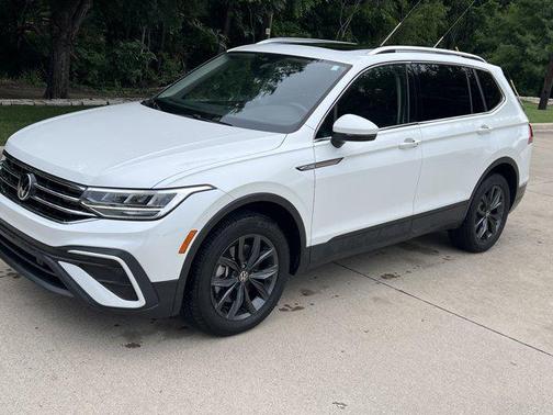 Opal White Pearl 2023 Volkswagen Tiguan 2.0T SE 4MOTION