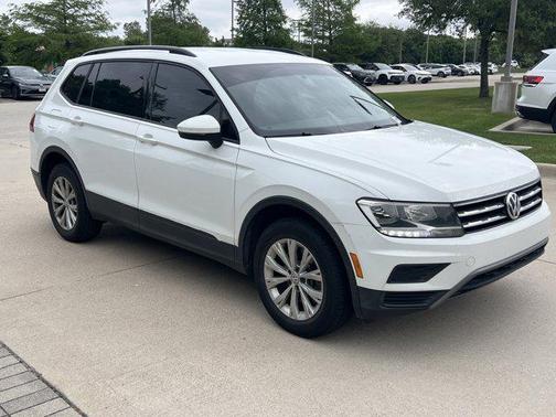 Pure White 2018 Volkswagen Tiguan 2.0T S