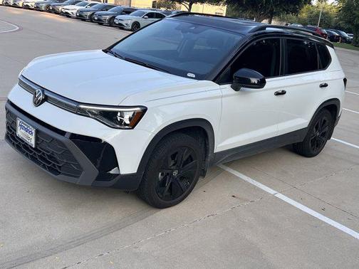 2025 Volkswagen Taos 1.5T SE Black