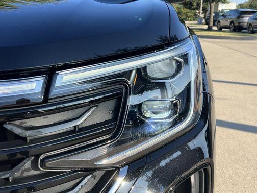 2024 Volkswagen Atlas Cross Sport 2.0T SE w/Technology 4MOTION