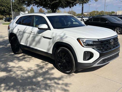2025 Volkswagen Atlas Cross Sport 2.0T SE w/Technology