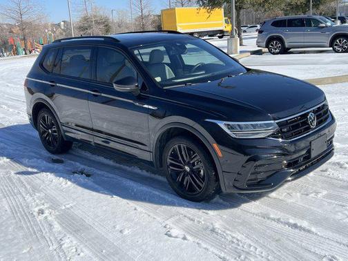 2022 Volkswagen Tiguan 2.0T SE R-Line Black