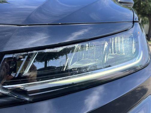 Deep Black Pearl 2025 Volkswagen Jetta 1.5T SE