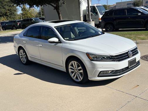 2017 Volkswagen Passat 1.8T SE w/Technology