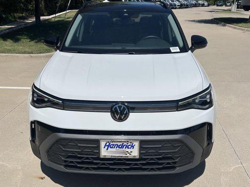 2025 Volkswagen Taos 1.5T SE Black