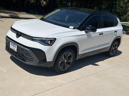 2025 Volkswagen Taos 1.5T SE Black