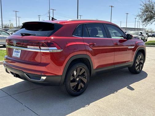 2025 Volkswagen Atlas Cross Sport 2.0T SE w/Technology