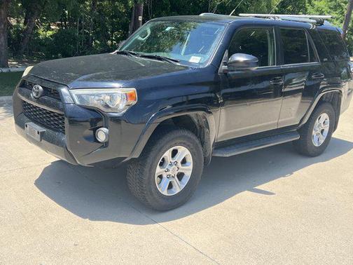Midnight Black Metallic 2016 Toyota 4Runner SR5