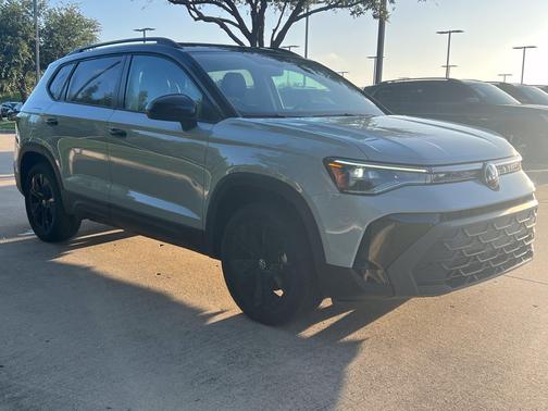 Monument Gray w/Deep Black Roof 2025 Volkswagen Taos 1.5T SE Black