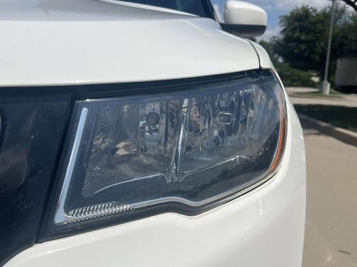 White Clearcoat 2018 Jeep Compass Latitude