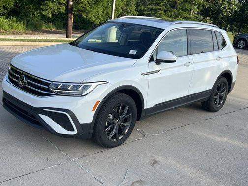 2024 Volkswagen Tiguan 2.0T SE 4MOTION