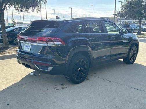 2025 Volkswagen Atlas Cross Sport 2.0T SE w/Technology 4MOTION