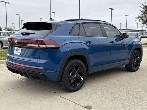 2025 Volkswagen Atlas Cross Sport 2.0T SEL