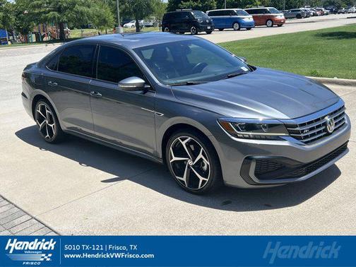 2022 Volkswagen Passat 2.0T R-Line