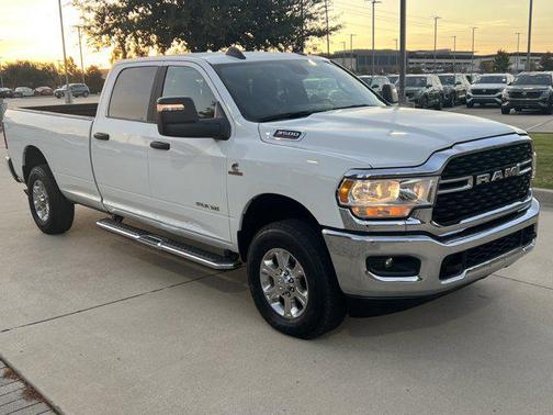 2024 RAM 3500 Big Horn Crew Cab 4x4 8' Box