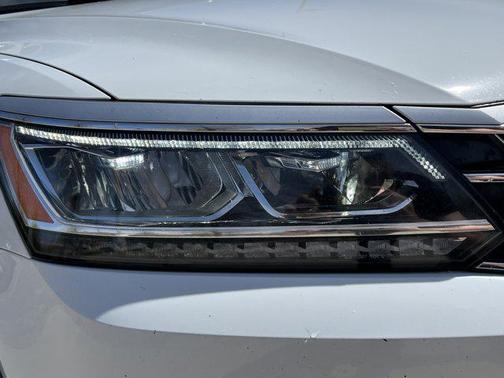 2018 Volkswagen Passat 2.0T SE