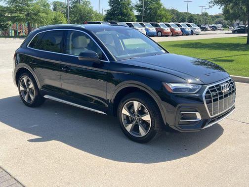 2022 Audi Q5 40 Premium Plus