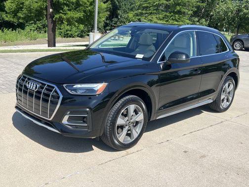 2022 Audi Q5 40 Premium Plus