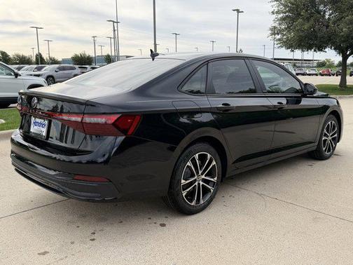 Deep Black Pearl 2026 Volkswagen Jetta 1.4T S