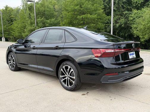 Deep Black Pearl 2026 Volkswagen Jetta 1.4T S