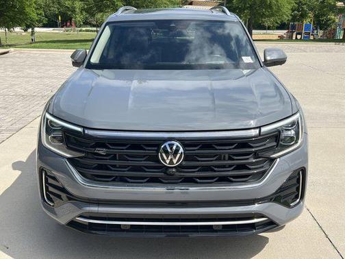 2025 Volkswagen Atlas 2.0T SEL Premium R-Line 4MOTION