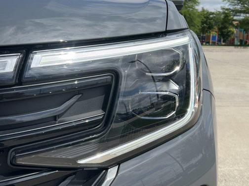 2025 Volkswagen Atlas 2.0T SEL Premium R-Line 4MOTION
