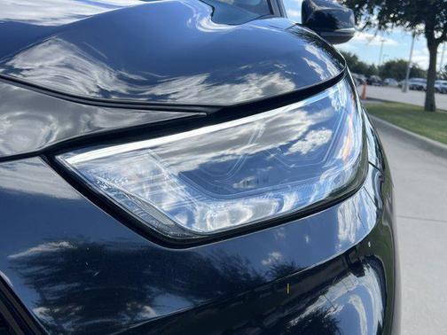 2024 Toyota Highlander Hybrid XLE