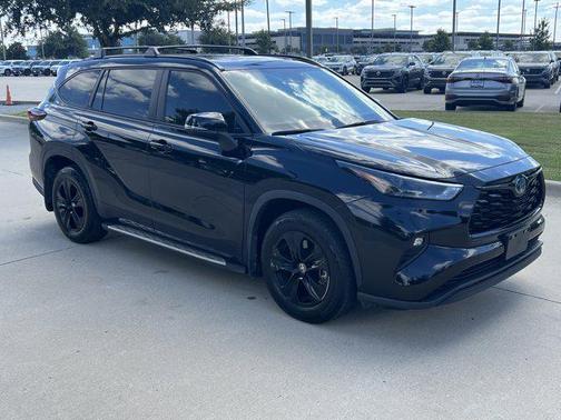 2024 Toyota Highlander Hybrid XLE