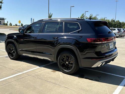2026 Volkswagen Atlas Peak Edition