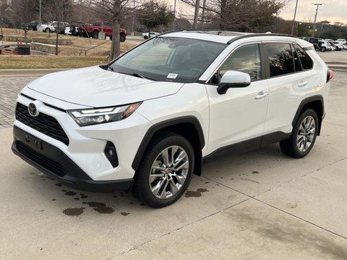 2024 Toyota RAV4 XLE Premium