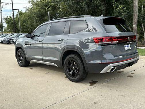 2026 Volkswagen Atlas Peak Edition