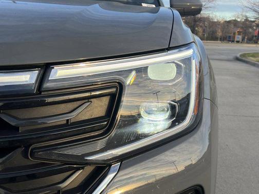 2025 Volkswagen Atlas 2.0T SEL Premium R-Line 4MOTION