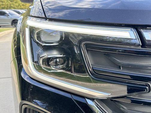 2025 Volkswagen Atlas Cross Sport 2.0T SE w/Technology 4MOTION