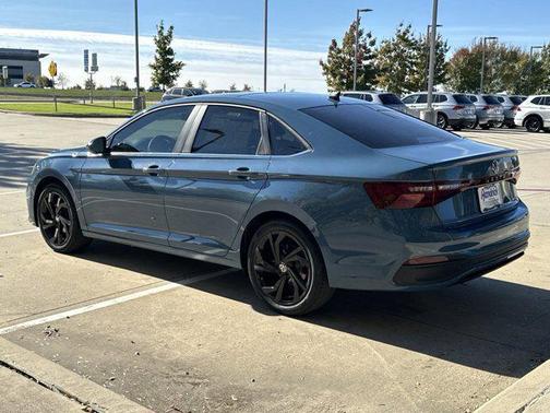 2025 Volkswagen Jetta 1.5T SE