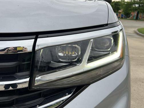 2021 Volkswagen Atlas Cross Sport 3.6L V6 SE w/Technology R-Line