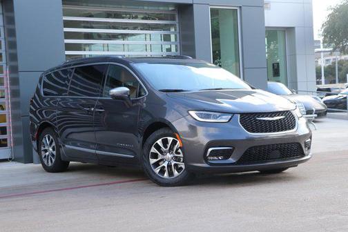 2022 Chrysler Pacifica L