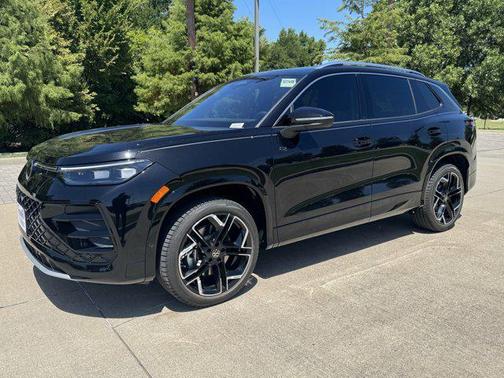 2026 Volkswagen Tiguan 2.0T SEL R-Line 4MOTION