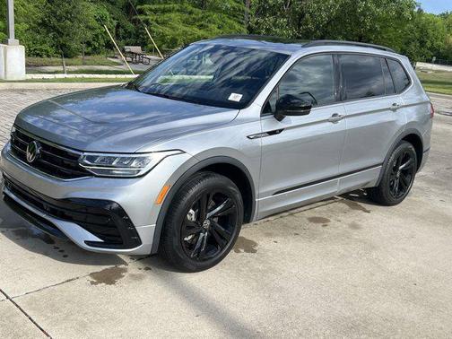 2024 Volkswagen Tiguan 2.0T SE R-Line Black 4MOTION