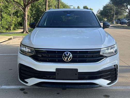 Opal White Pearl 2023 Volkswagen Tiguan 2.0T SE R-Line Black