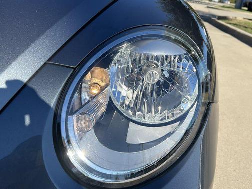 2019 Volkswagen Beetle 2.0T SE