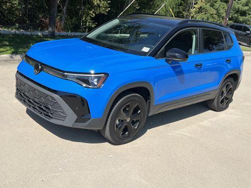 2025 Volkswagen Taos 1.5T SE Black