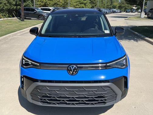 2025 Volkswagen Taos 1.5T SE Black