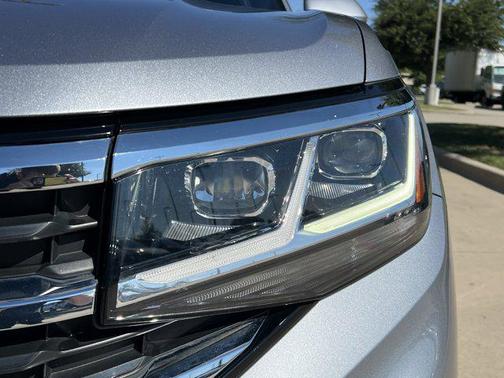 2022 Volkswagen Atlas Cross Sport 3.6L V6 SE w/Technology