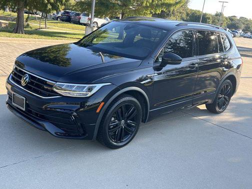 2022 Volkswagen Tiguan 2.0T SE R-Line Black