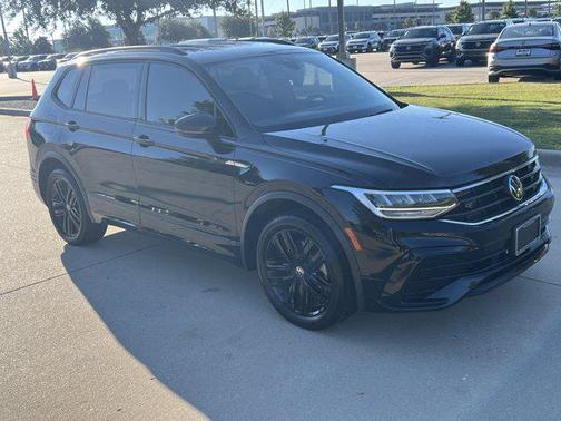 2022 Volkswagen Tiguan 2.0T SE R-Line Black