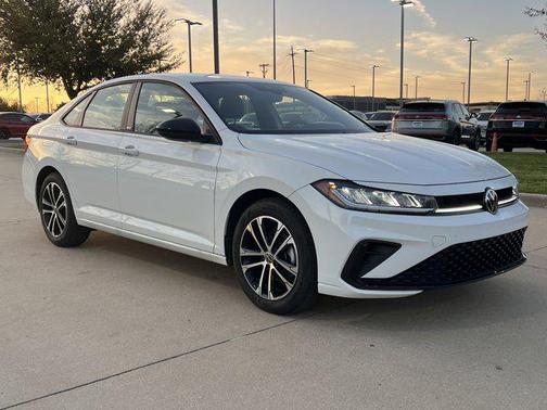 Pure White 2025 Volkswagen Jetta 1.5T Sport
