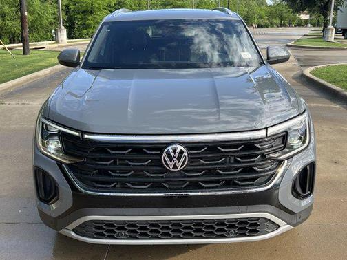 2024 Volkswagen Atlas Cross Sport 2.0T SE w/Technology 4MOTION