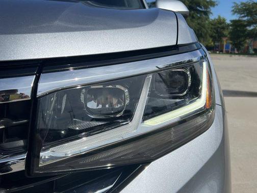 2022 Volkswagen Atlas 2.0T SE w/Technology
