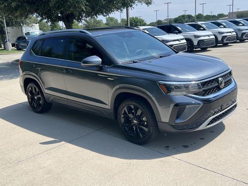 Platinum Gray Metallic 2023 Volkswagen Taos 1.5T SE